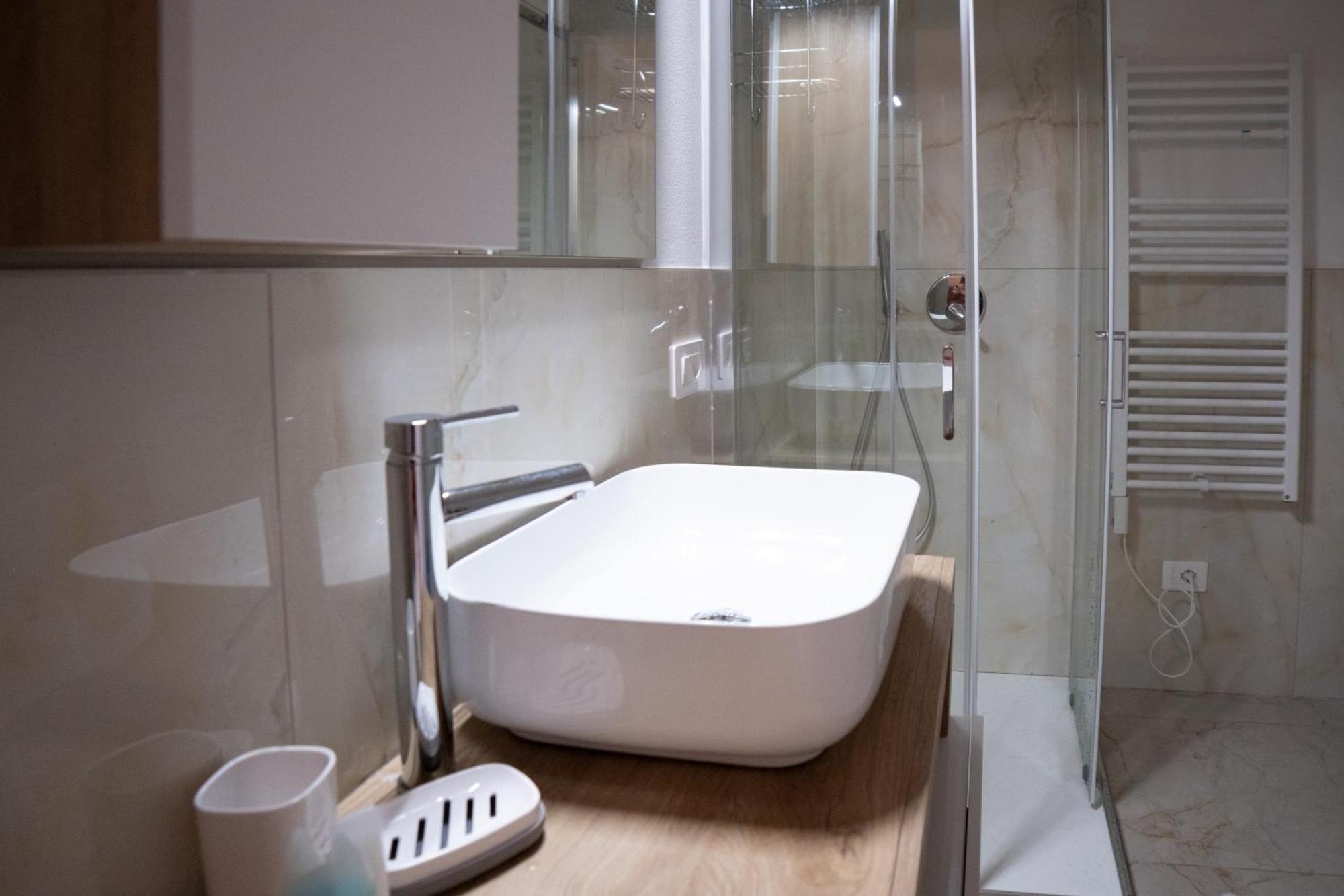 Casa Vacanze Aria Leggiuno Екстер'єр фото