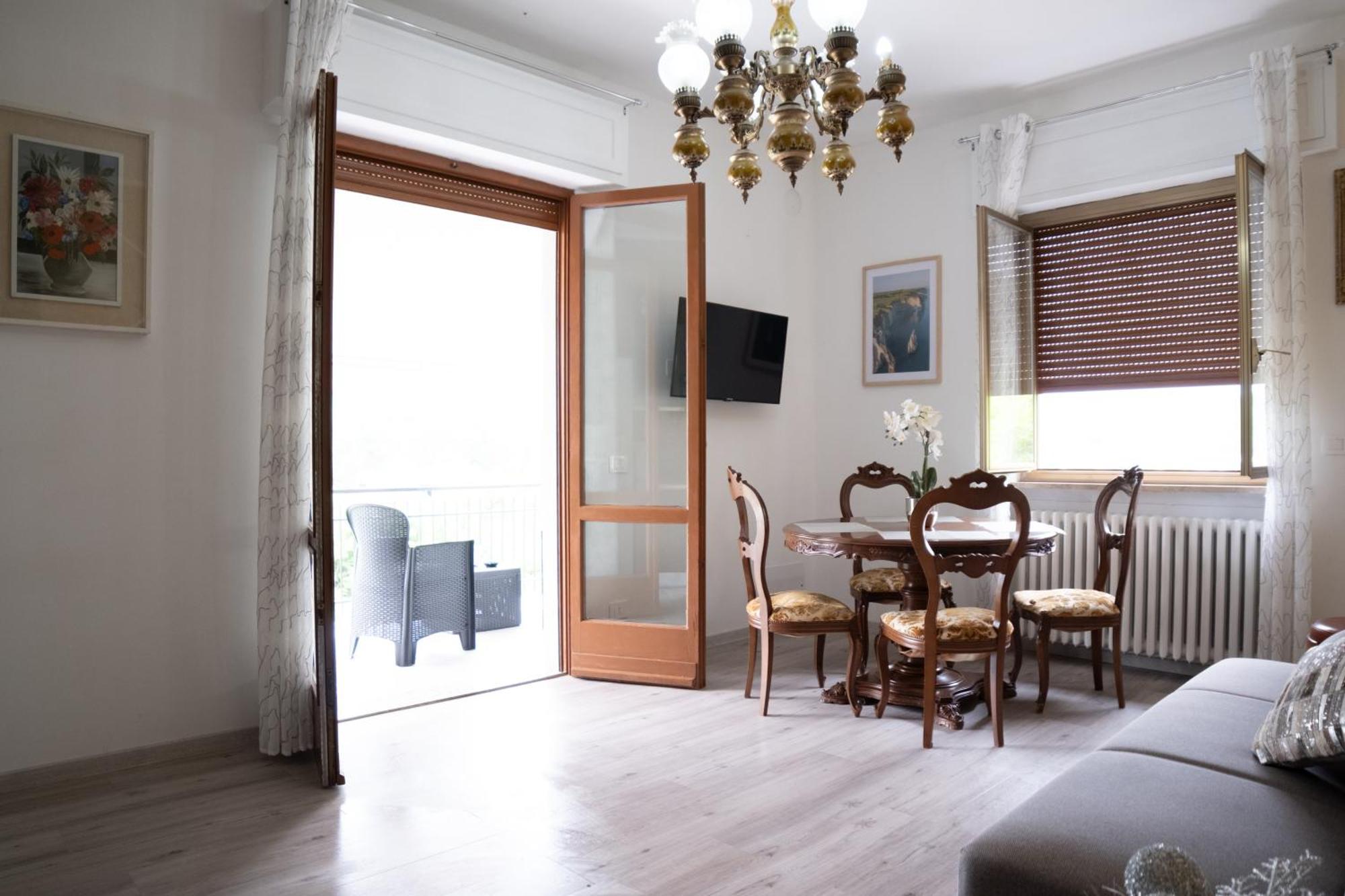 Casa Vacanze Aria Leggiuno Екстер'єр фото